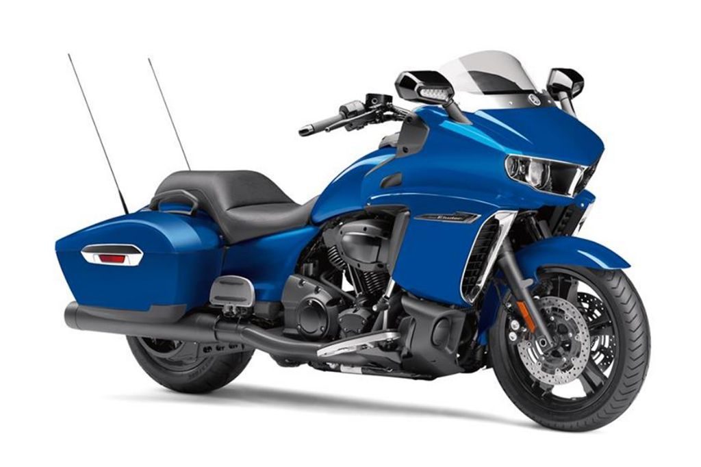 Yamaha Star Eluder azul Motociclismo Online