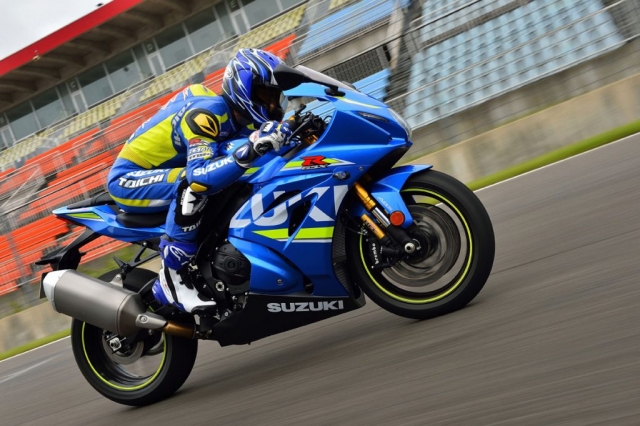 Motos, superesportiva, Suzuki, superbike, lançamento, novidades, GSX-R 1000 ABS, GSX-R 1000R, Brasil, motociclismo, Revista Motociclismo, Motociclismo Online, MotoGP, Mundial de Motovelocidade