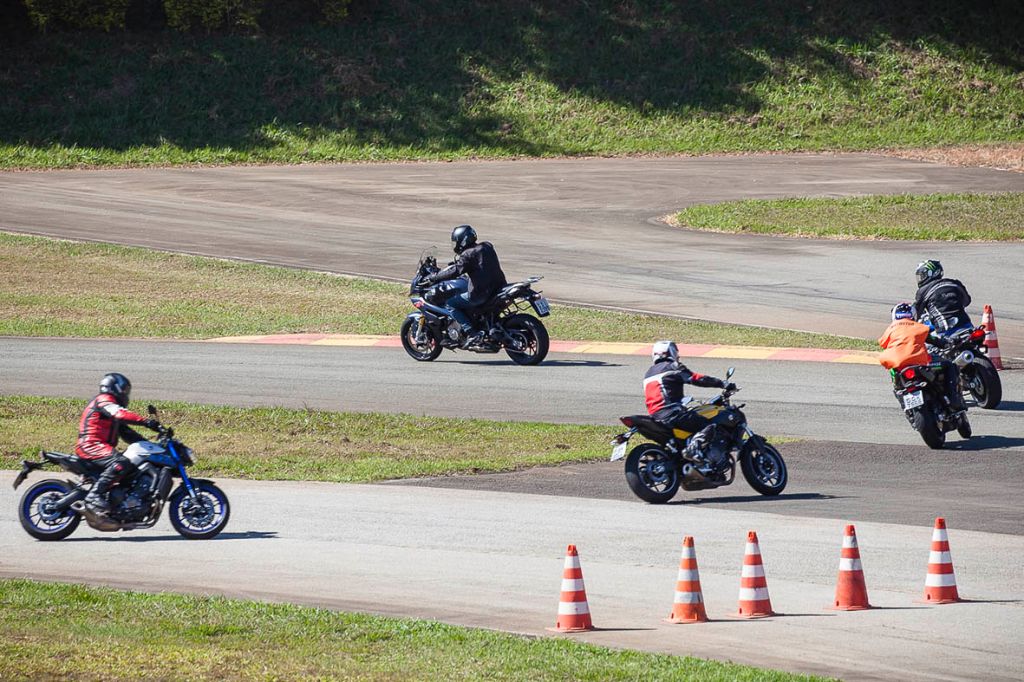 Motos na pista do MotoTest Motociclismo Online