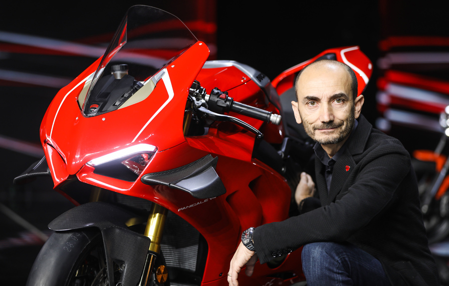 O CEO da Ducati, Claudio Domenicali, confirmou a Streetfighter V4 em entrevista