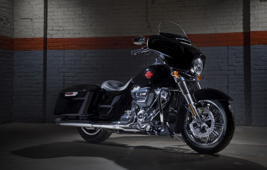 A nova Harley-Davidson Electra Glide Standard foi lançada nos EUA