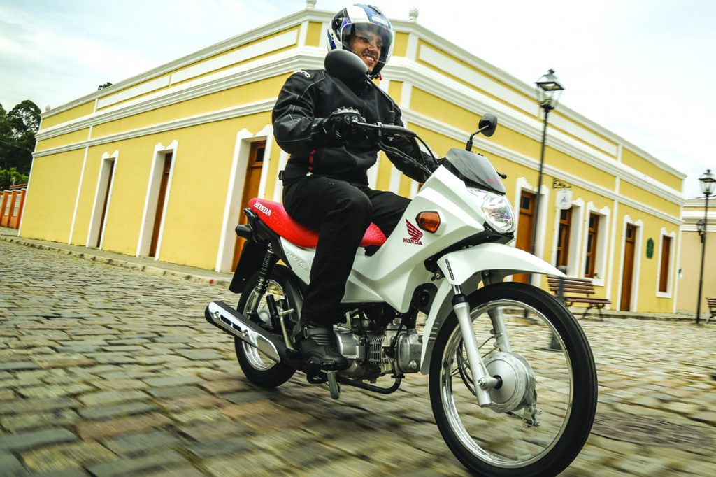 A Honda Pop 110i é a moto mais acessível da marca atualmente