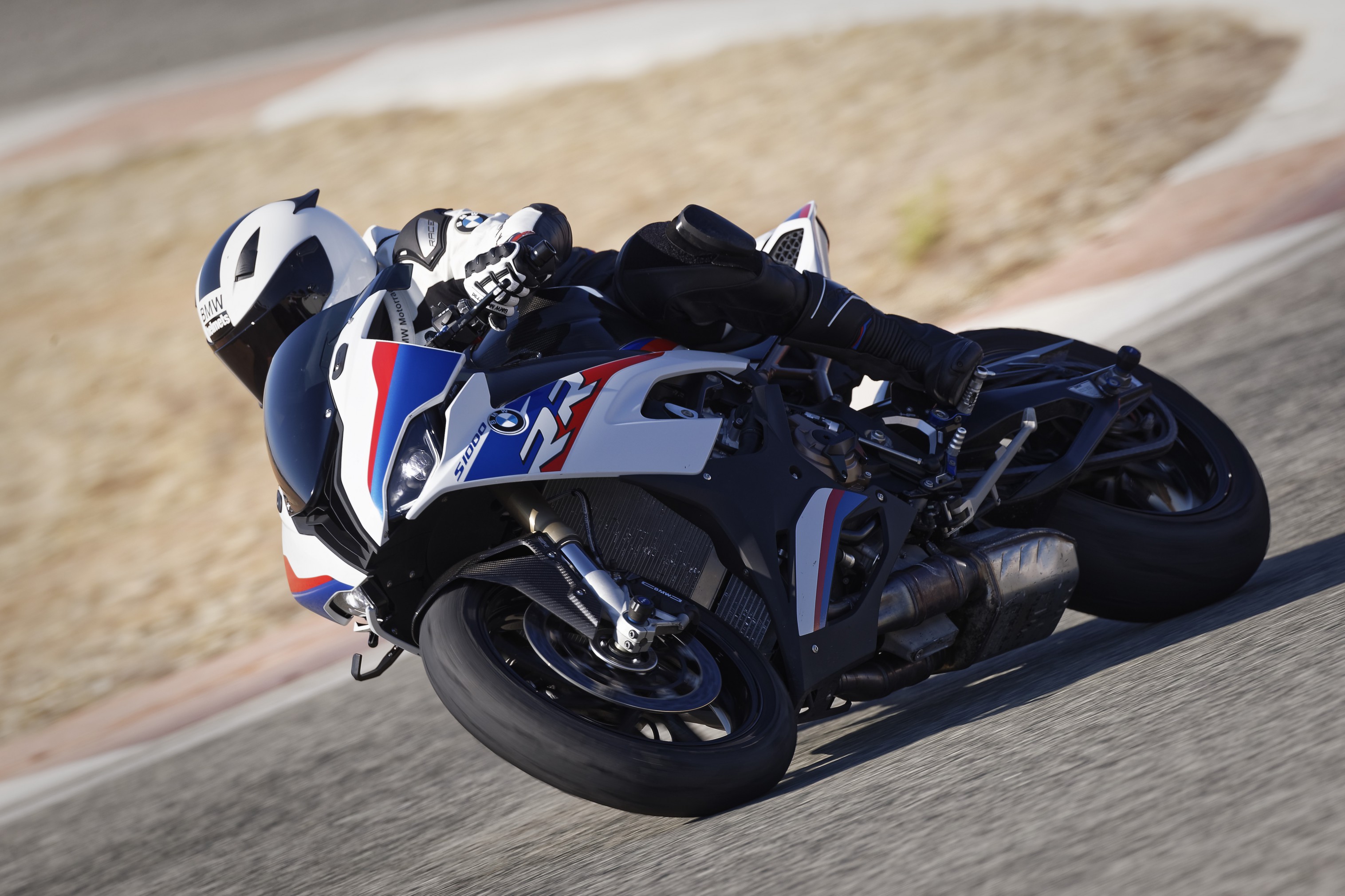 Nova BMW S 1000 RR chega às lojas; confira os preços e detalhes