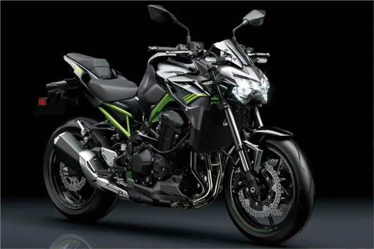 z900