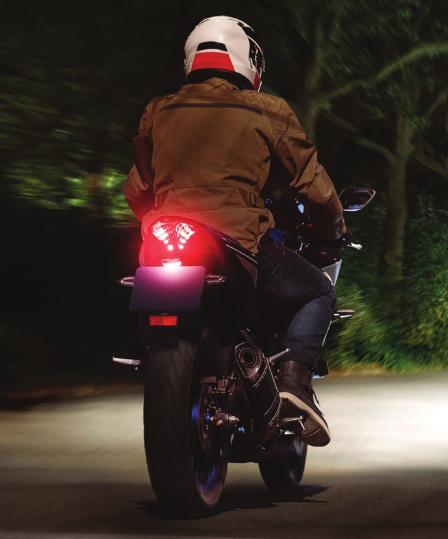 Lâmpadas LED ampliam iluminação das motos