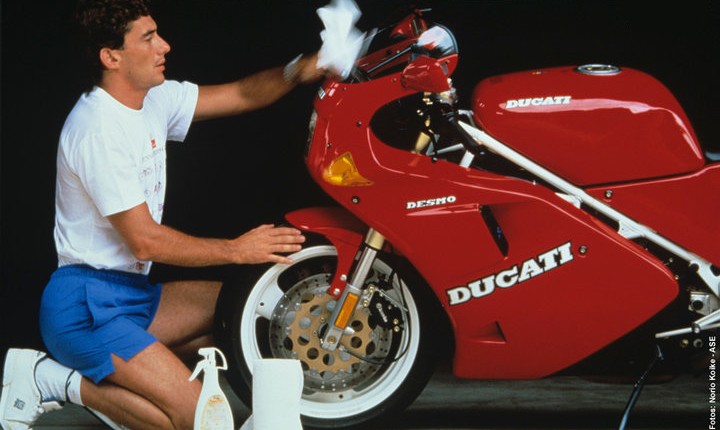 Senna e Sua Ducati 851 Desmo