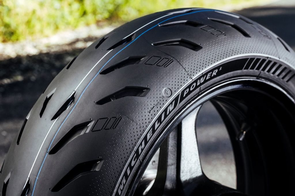 Michelin atualiza linha de pneus para motos esportivas