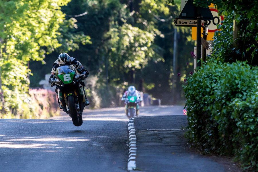 As 3 voltas mais insanas já feitas na corrida de motos Ilha de Man