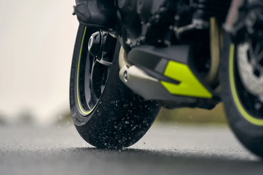 SPORTEC M9 RR & TRIUMPH Speed Triple RS (24) copy