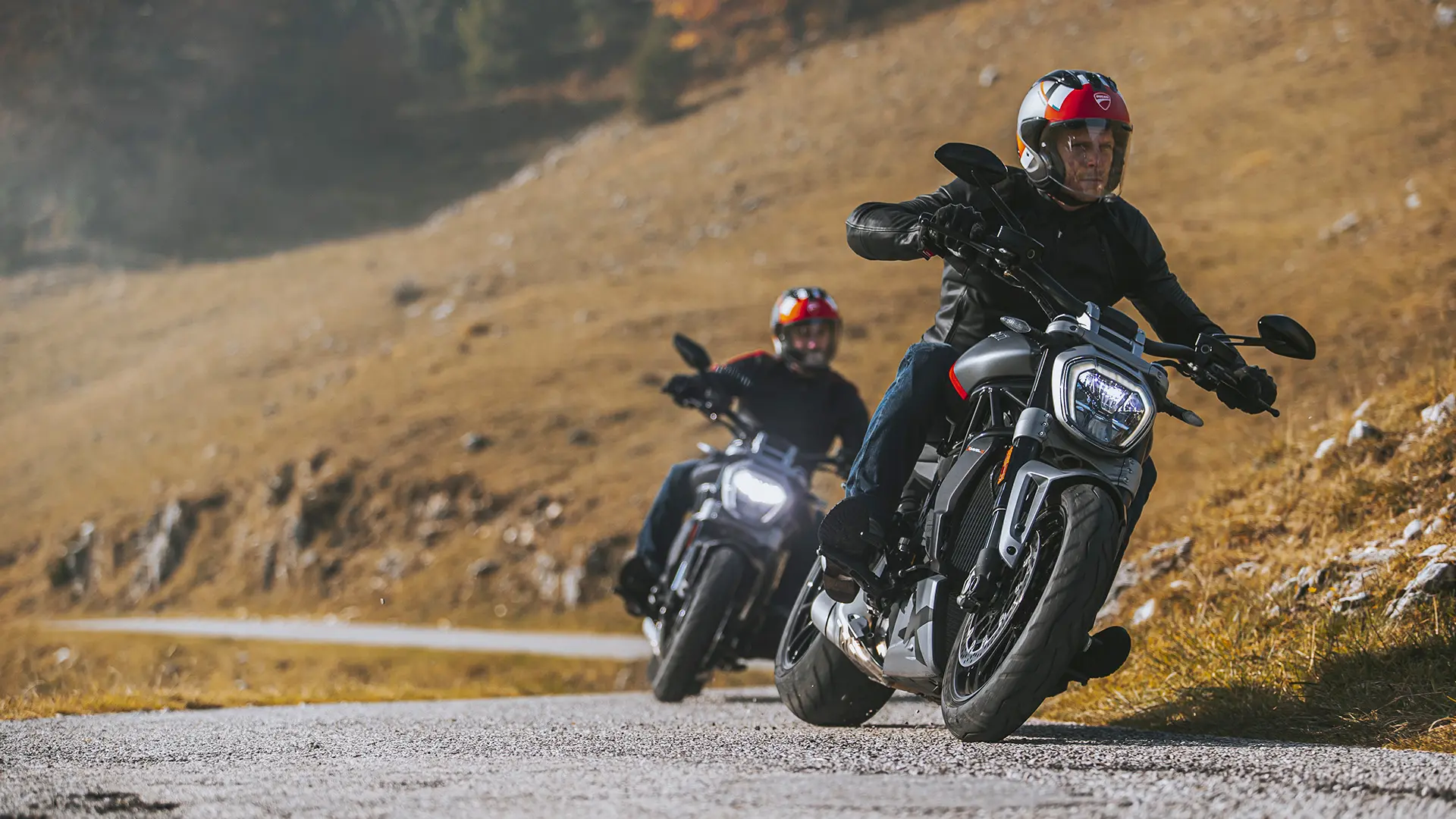 XDiavel-Ambientate-04-gallery-1920×1080