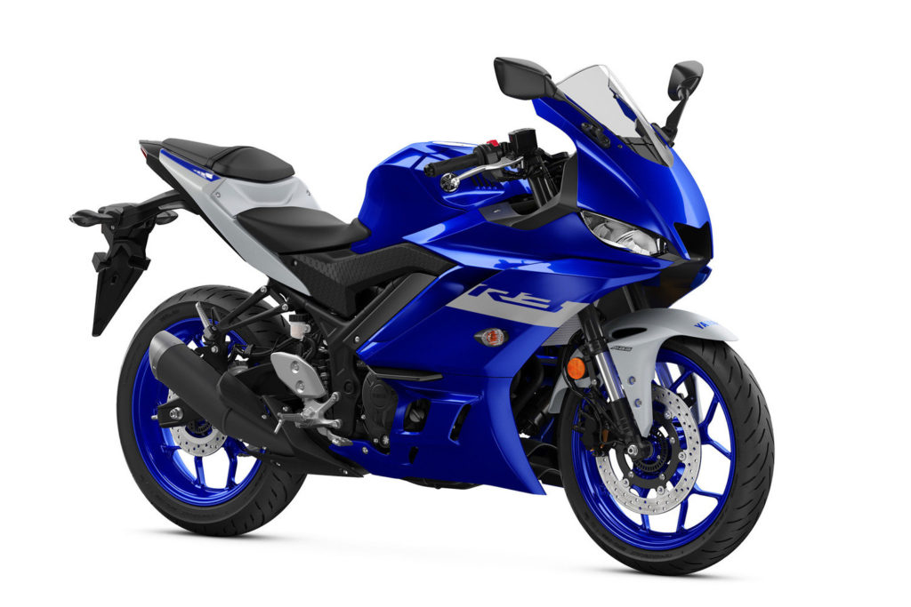 VÍDEO: Yamaha apresenta YZF-R3 ABS 2021 e promove disputa virtual