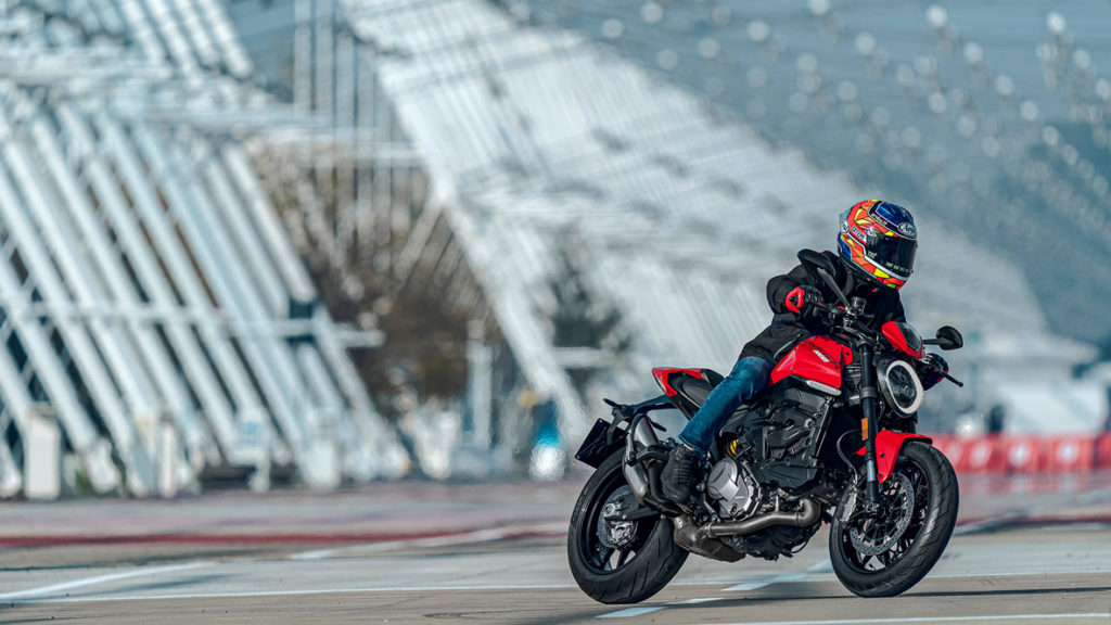 Ducati Monster tem chassi renovado e motor mais potente