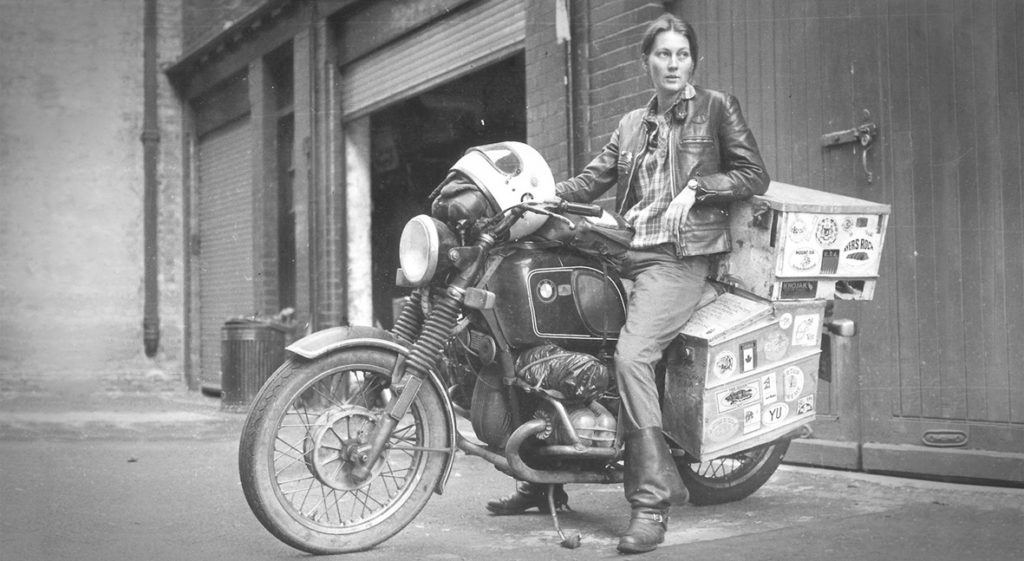 Elspeth Beard, a primeira britânica a dar a volta ao mundo de moto