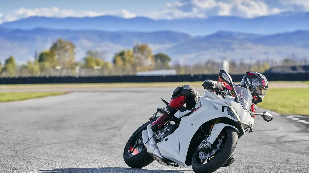 Ducati-SuperSport-4
