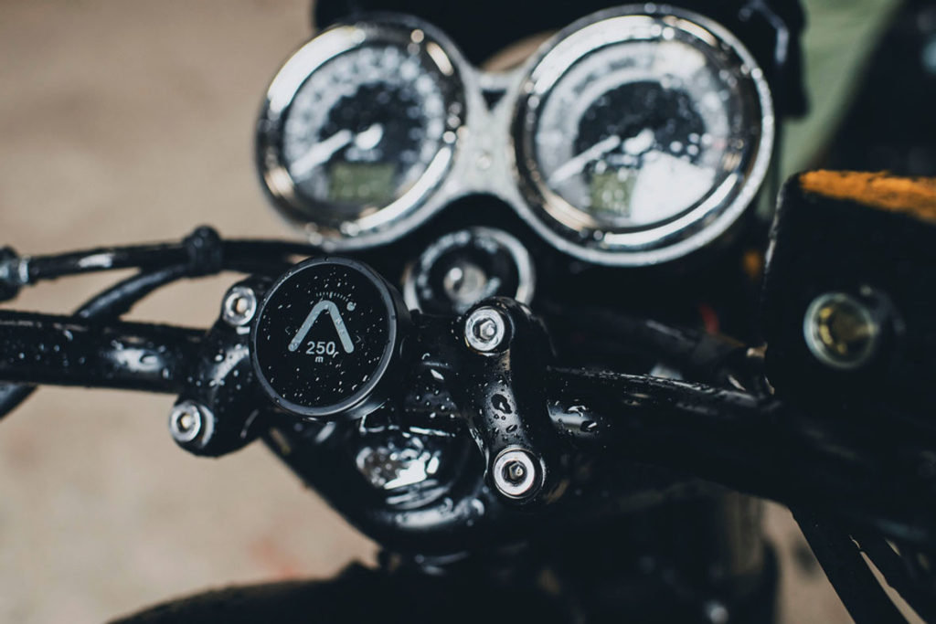 Triumph lança navegador para motos em parceria com Beeline