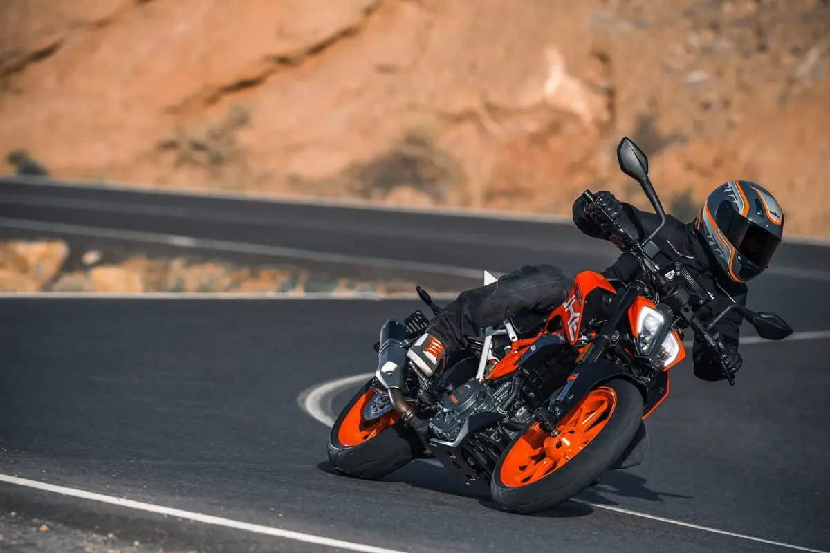 150671_KTM 390 DUKE MY 2017