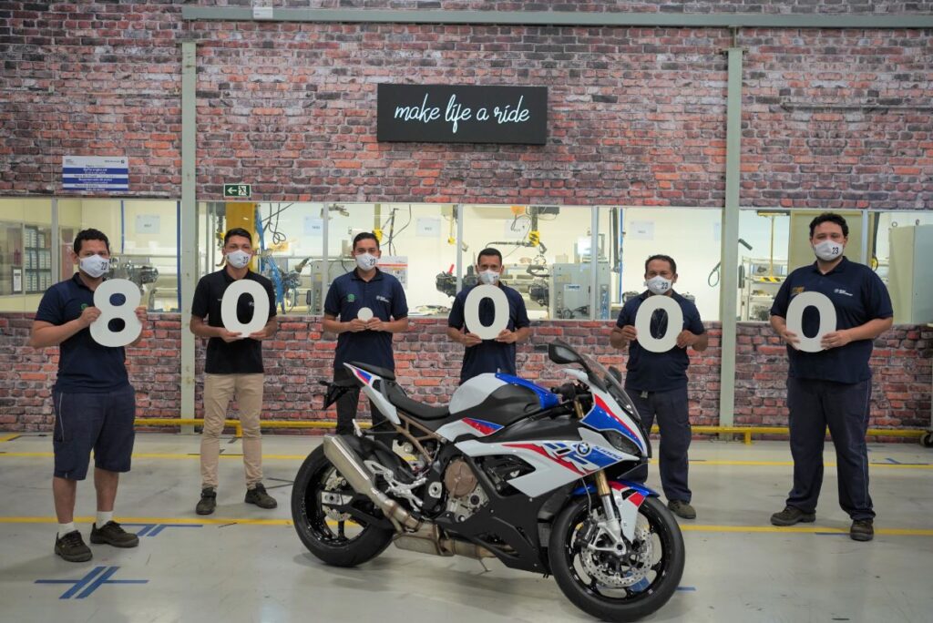 É festa: BMW Motorrad alcança a marca de 80 mil motos fabricadas no Brasil