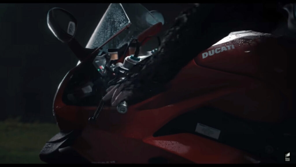 Venom e Ducati juntos no combate ao Carnificina