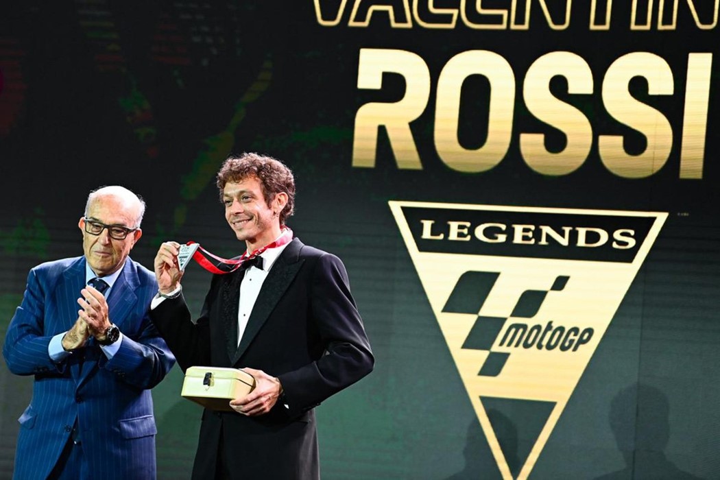 Valentino Rossi se despede da MotoGP e vira lenda do esporte