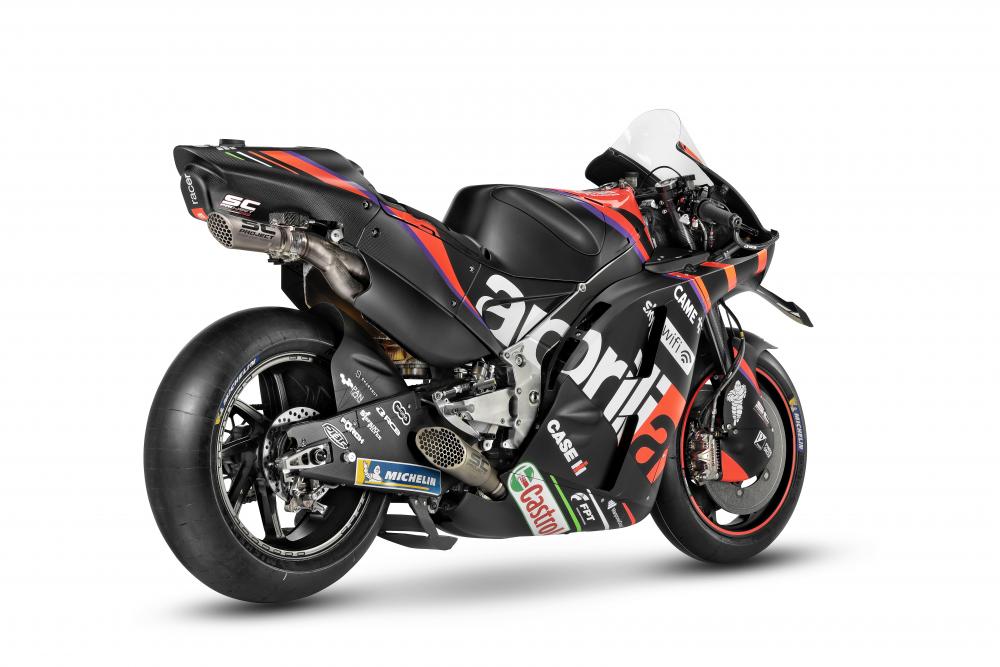 Em trajes de gala, Aprilia mostra RS-GP da MotoGP 2022