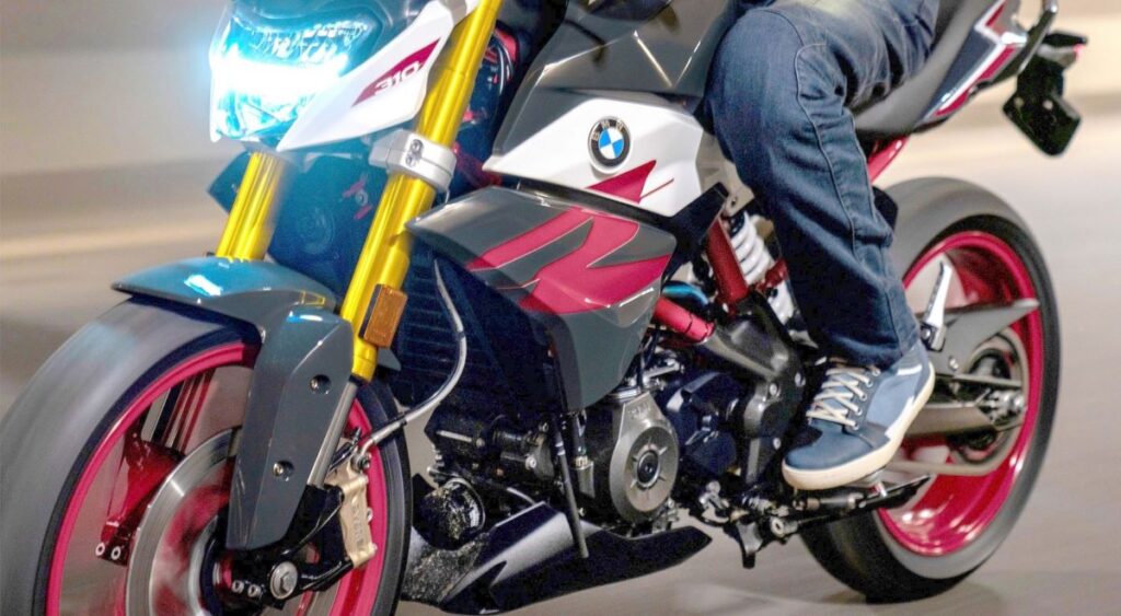 BMW Motorrad revela novas cores para G 310 R 