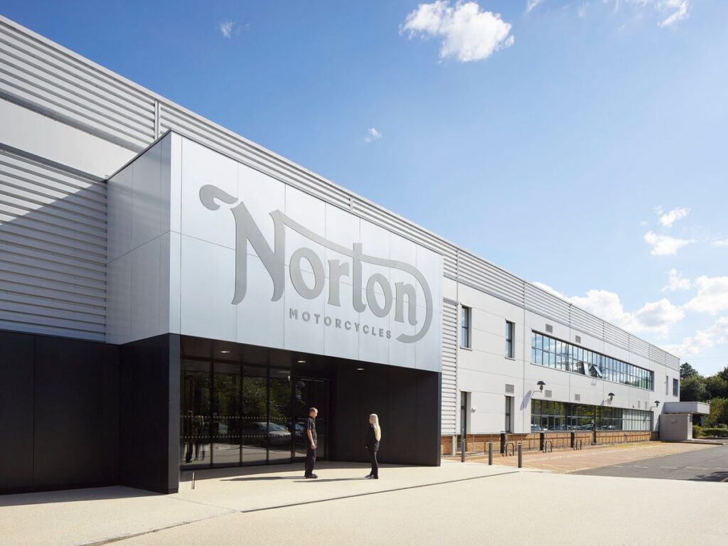 Norton anuncia desenvolvimento de motos elétricas 