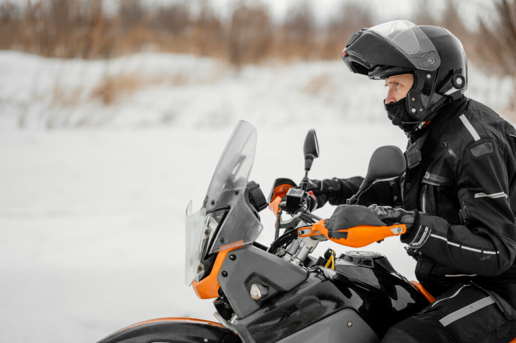 Dicas para pilotar sua moto no inverno