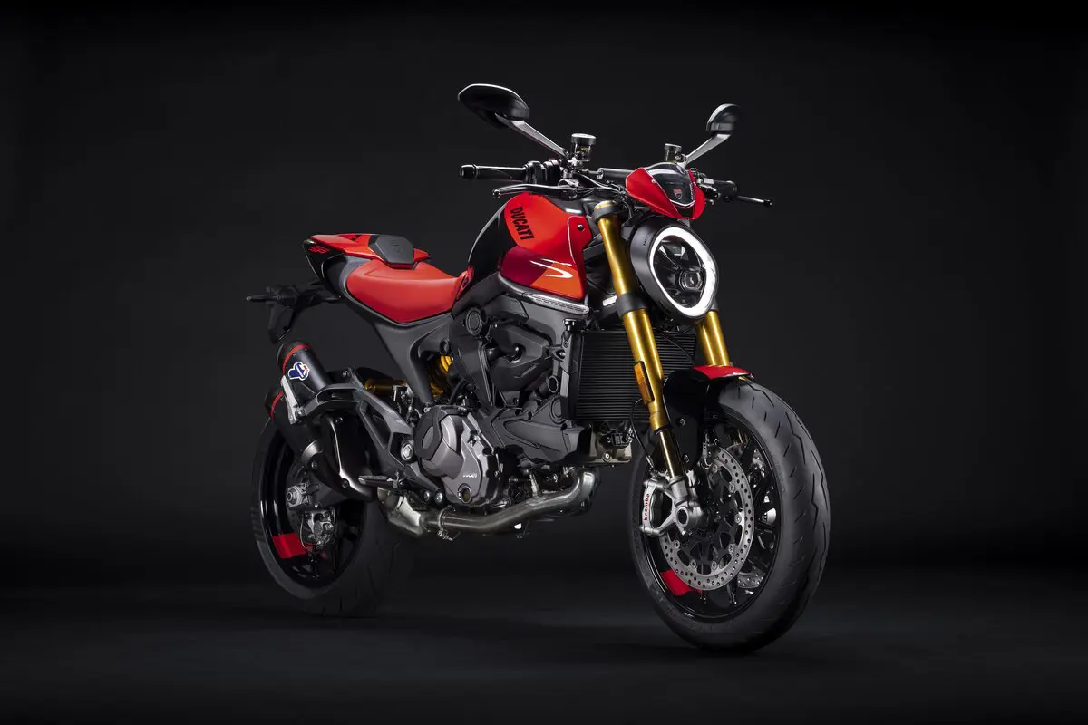MY23_Ducati_Monster_SP-_5__UC426900_Mid
