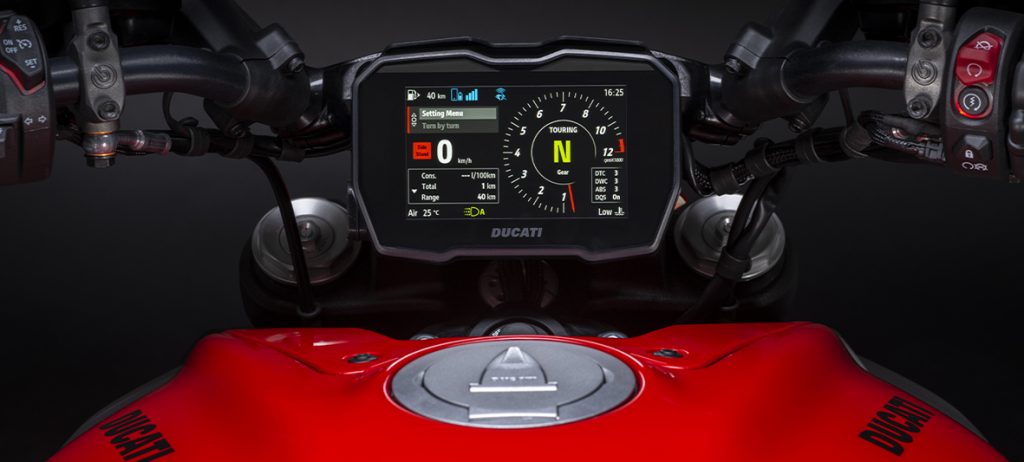 Ducati Diavel V4 vai de 0 a 100 km/h em menos de 3 segundos