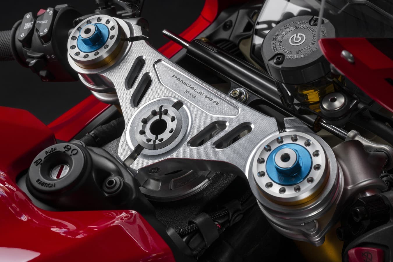Ducati apresenta a nova Panigale V4 R: mais de 240 cv em configuração de  pista, limitador a 16.500 rpm
