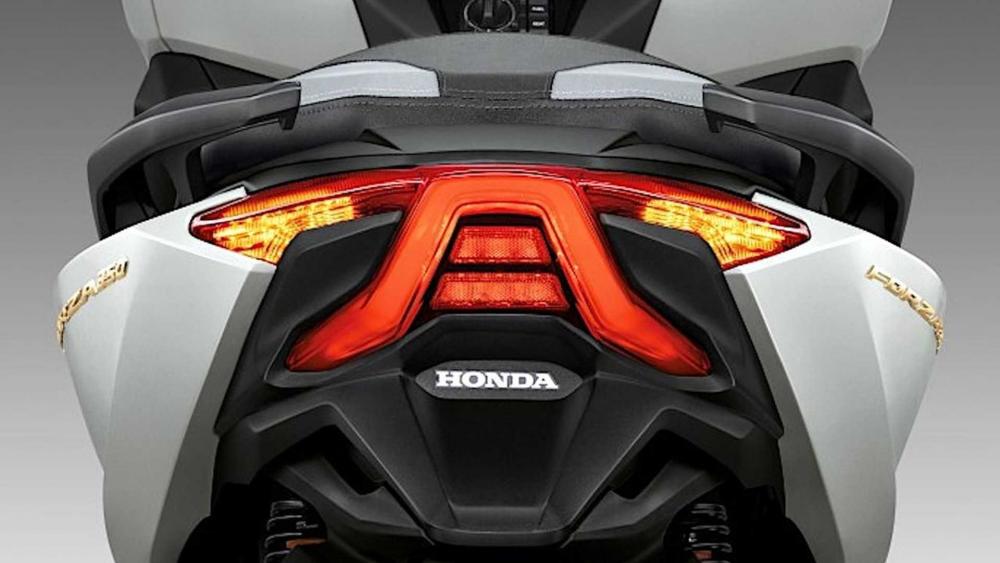 Honda Forza 350 recebe facelift: veja mudanças no scooter
