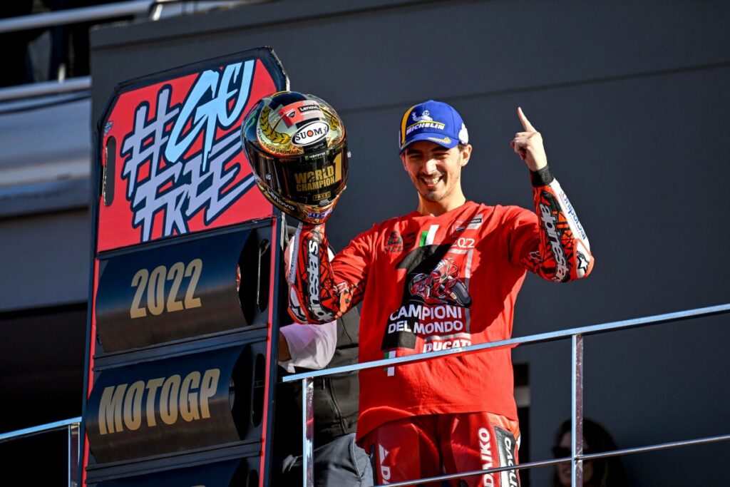 Bagnaia encerra jejum da Ducati e é campeão da MotoGP