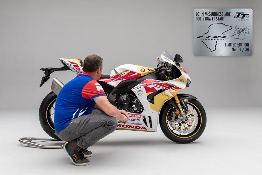 Honda homenageia McGuinness com edição especial da Fireblade