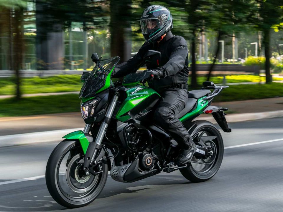 Bajaj estreia com a moto de 400 cm³ mais barata do Brasil