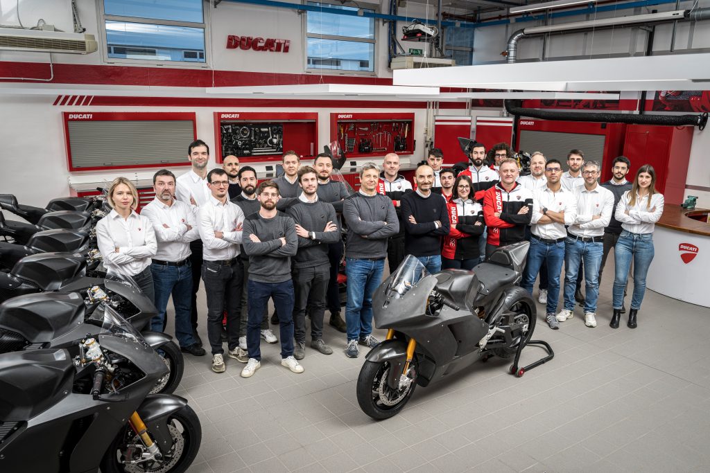Ducati inicia produção de motos elétricas para MotoE