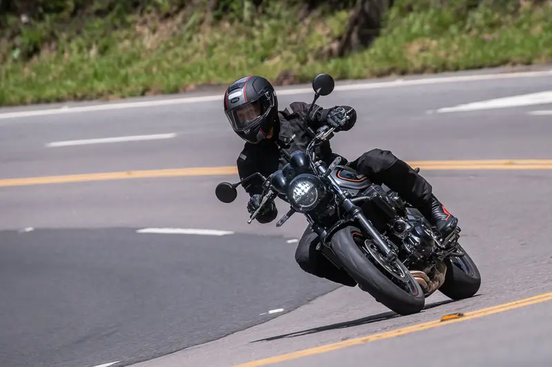 Kawasaki-Z-650-RS