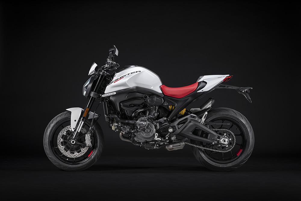 Ducati Monster veste branco para linha 2024