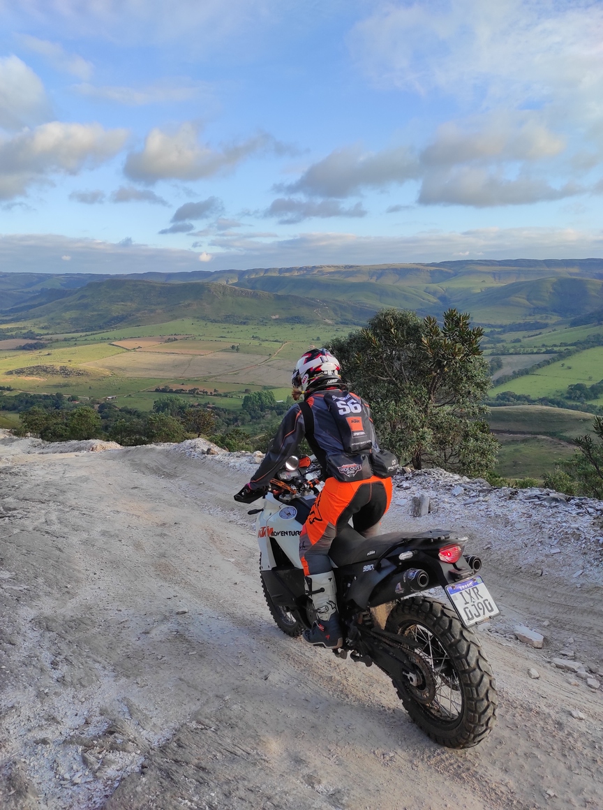 Viagem de moto a Serra da Canastra é incrível!