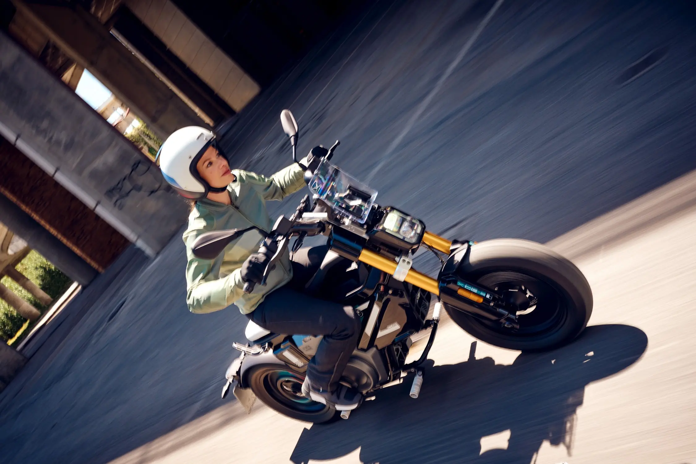BMW-CE-02-10