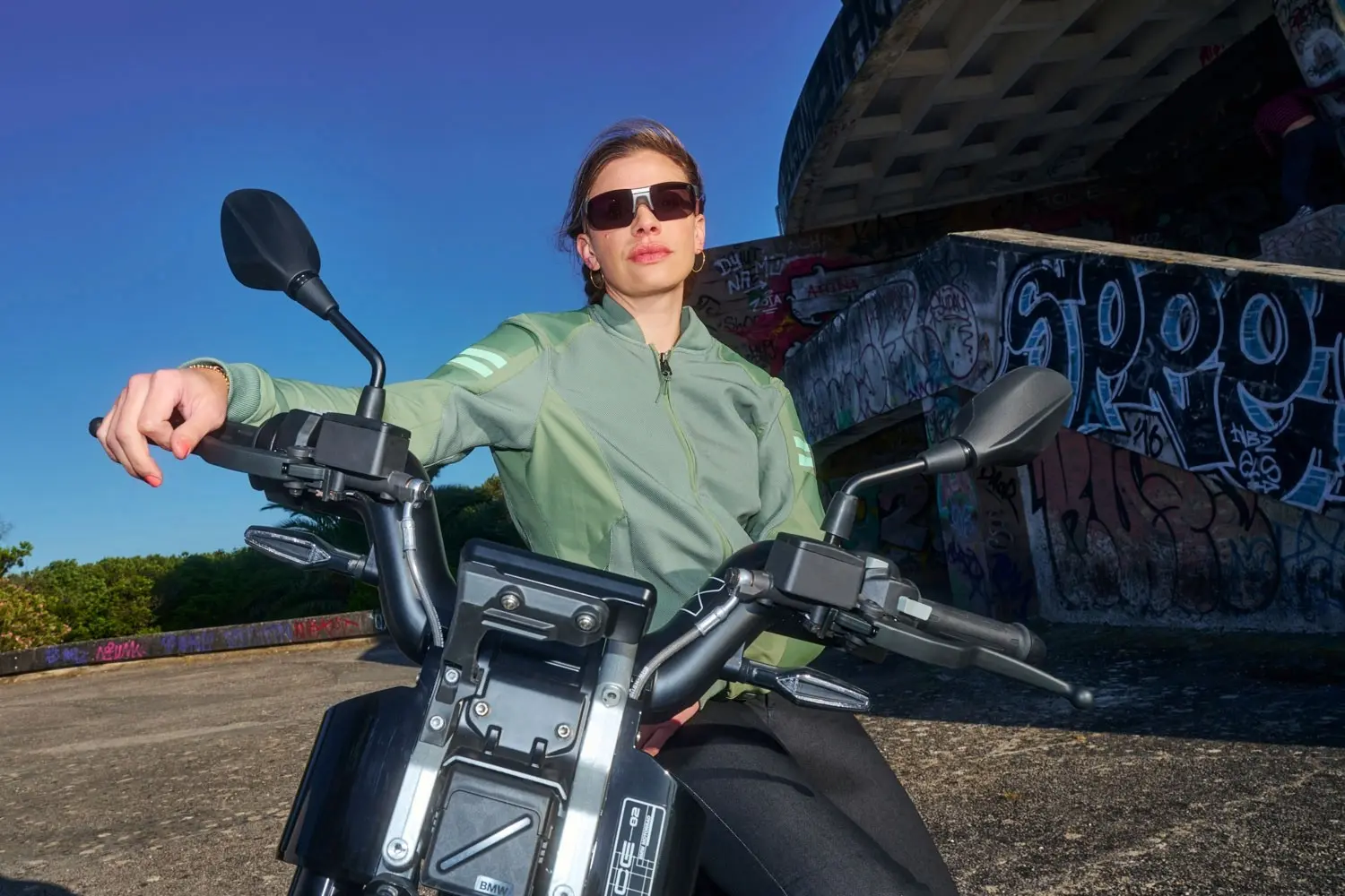 BMW-ConnectedRide-Smartglasses-2