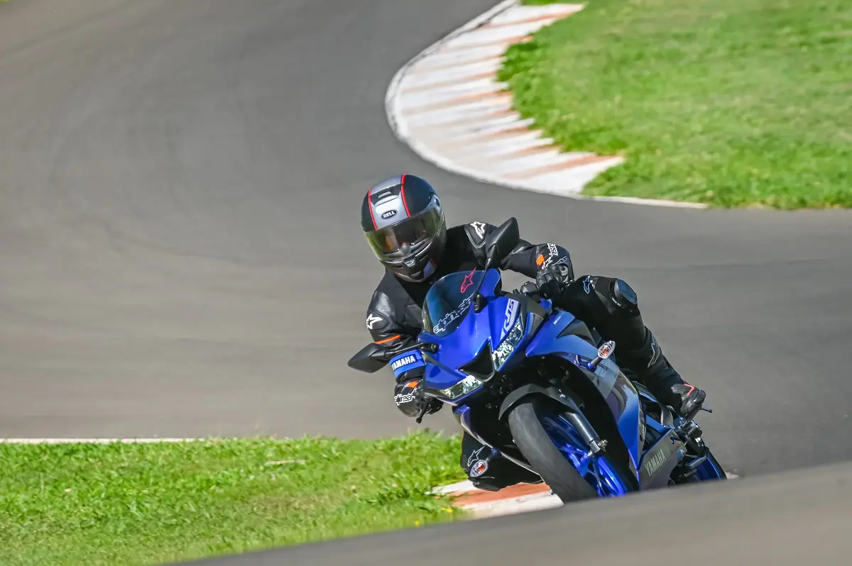 YAMAHA YZF R15