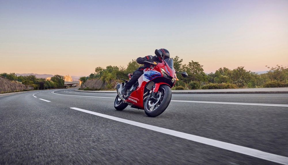 Honda CBR500R: esportiva é renovada para 2024
