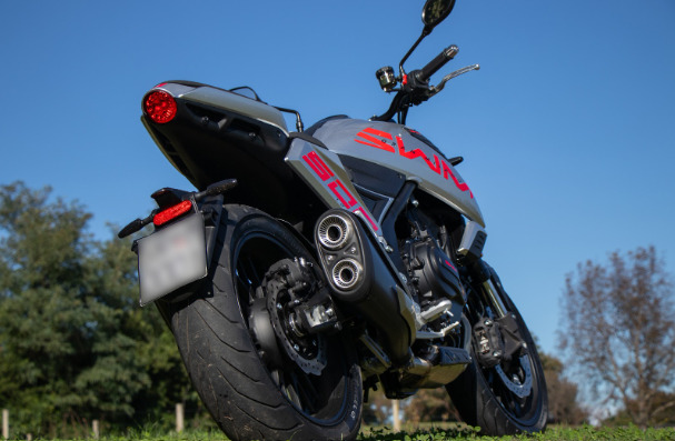 Shineray avança em testes para trazer motos SWM ao Brasil