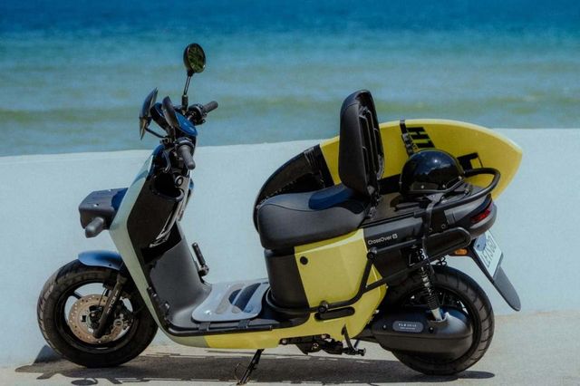 Gogoro CrossOver: novo e-scooter pronto para desbravar o dia a dia
