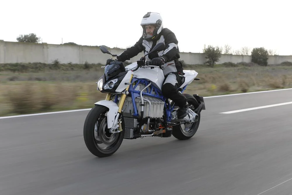 BMW patenteia novo chassi monocoque para motos elétricas