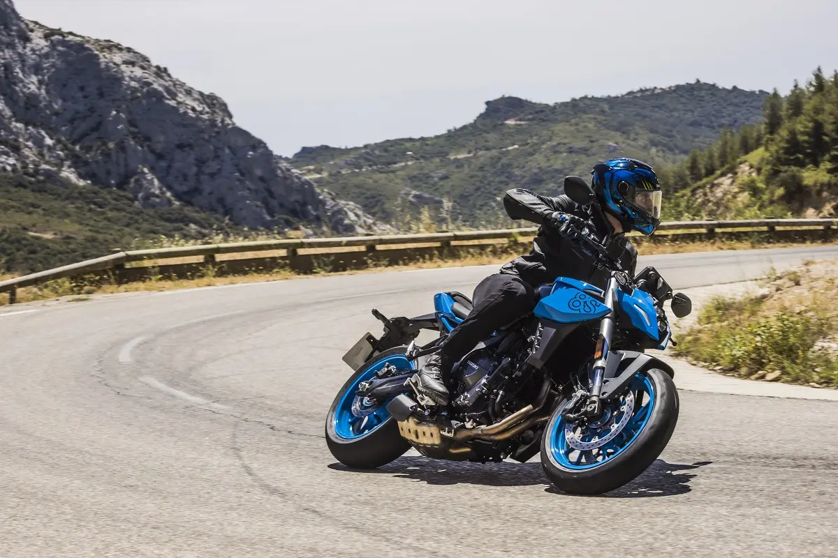 Suzuki GSX-8S