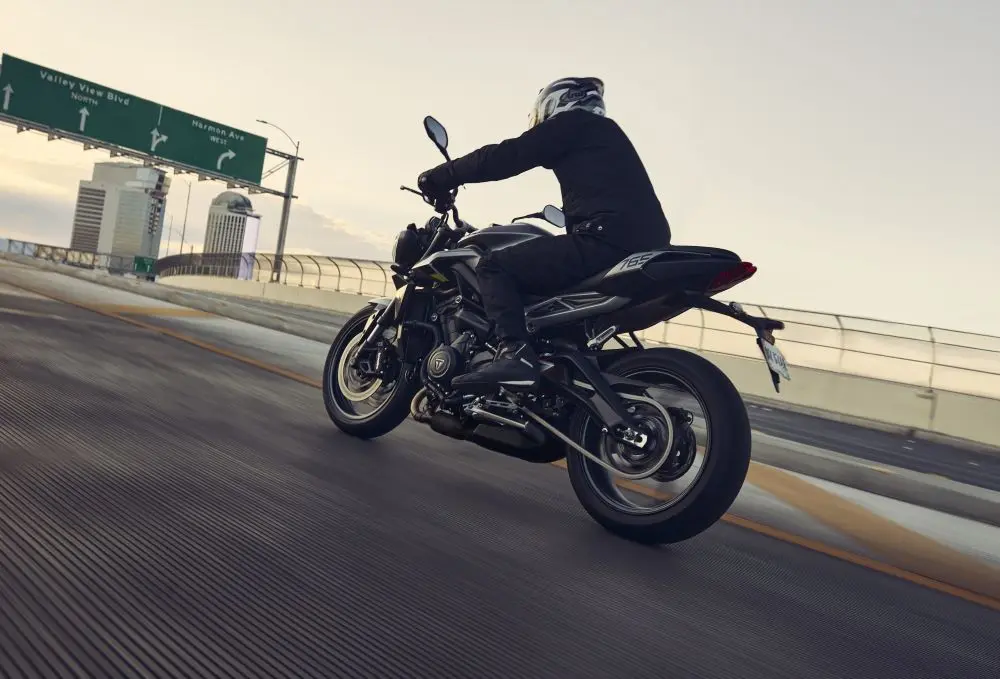 Triumph-Street-Triple-765-R