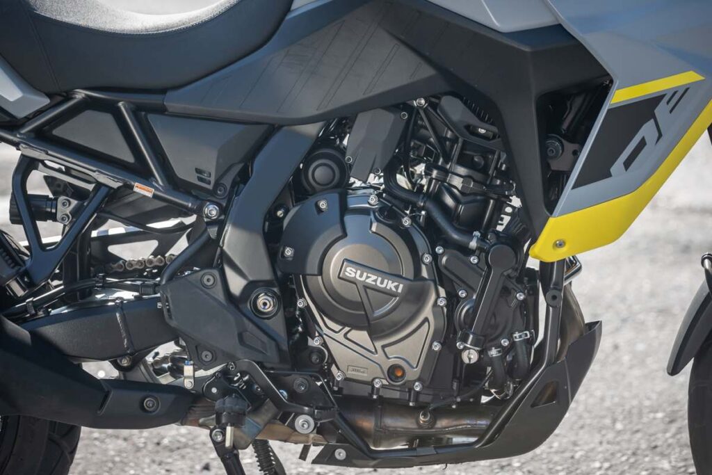 Suzuki V-Strom 800 DE e seu novo motor bicilíndrico de 776 cm³