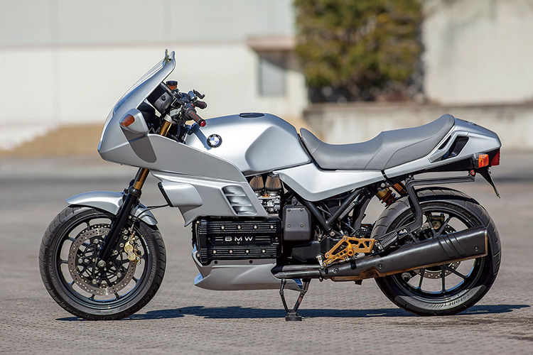 BMW K 100 RS imagem lateral