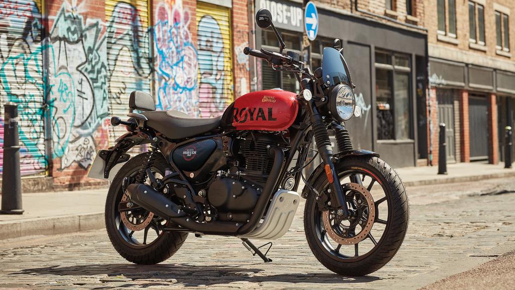 Royal-Enfield-Hunter-350-Rebel-Red